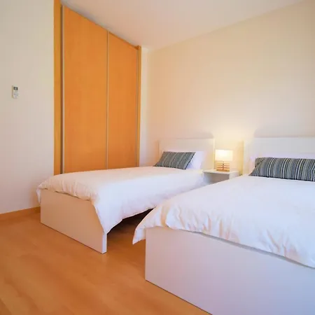 Stunning Marina Village - Daire